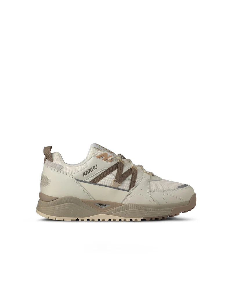 Karhu Fusion XC Lily White / Pine Bark F830023