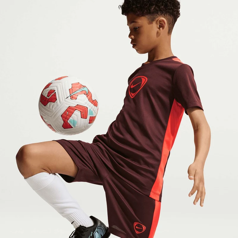 academy+ big kids' Voetbalshorts met Dri-FIT