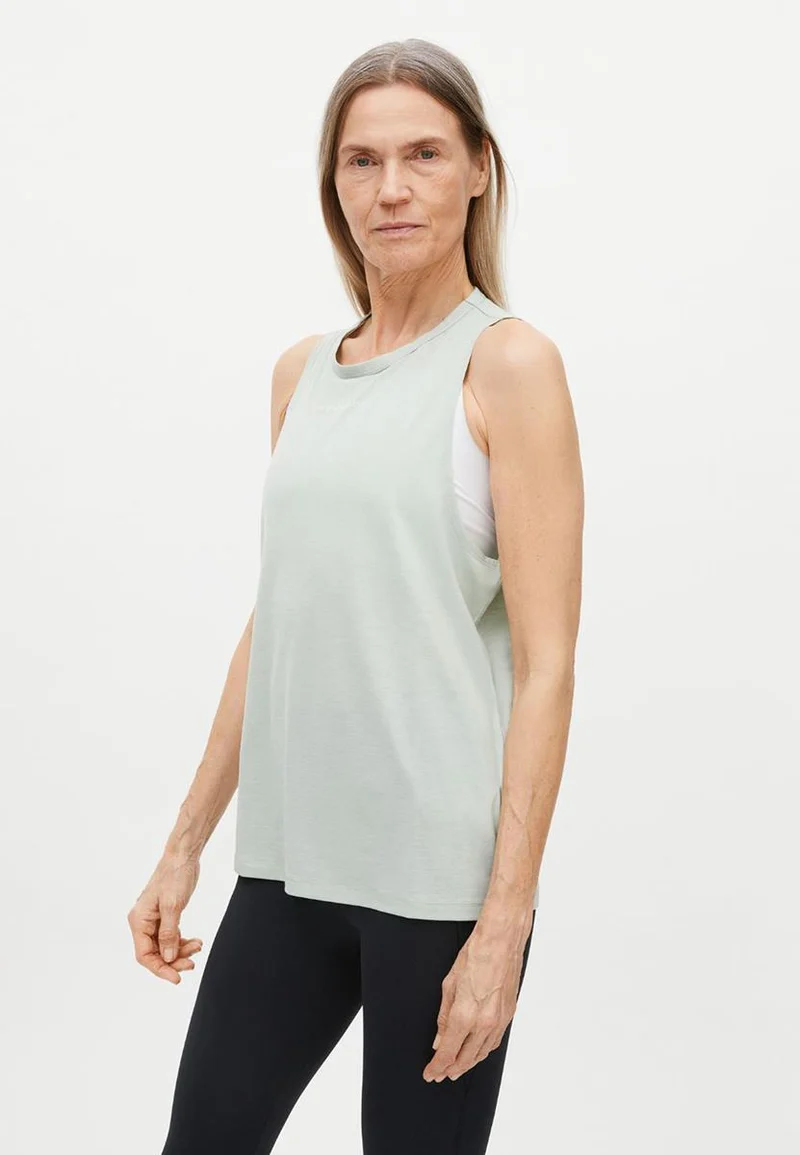 Chi Loose Singlet