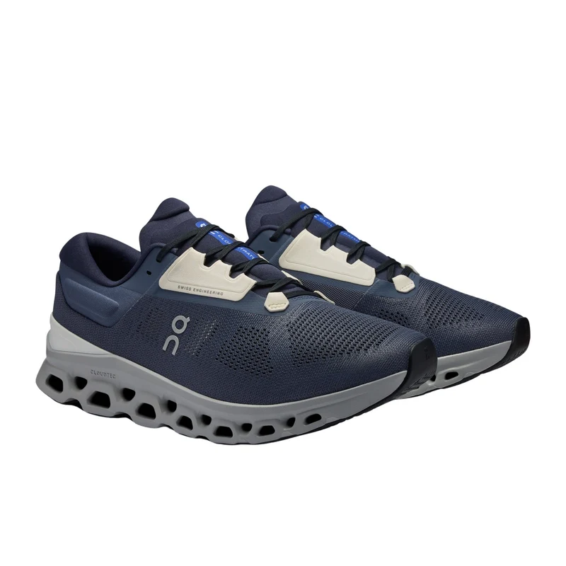 Cloudstratus 3 Running Shoes